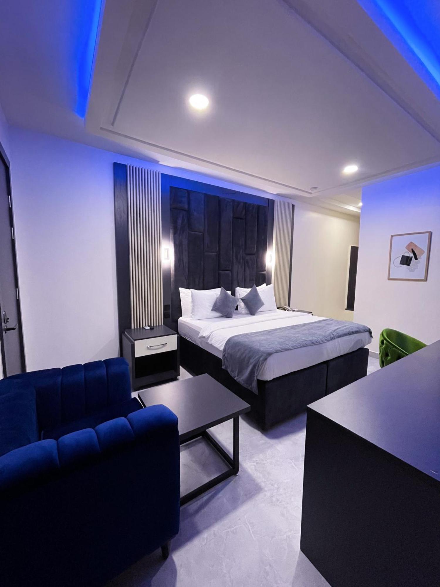The Mayrock Hotel Abuja Extérieur photo