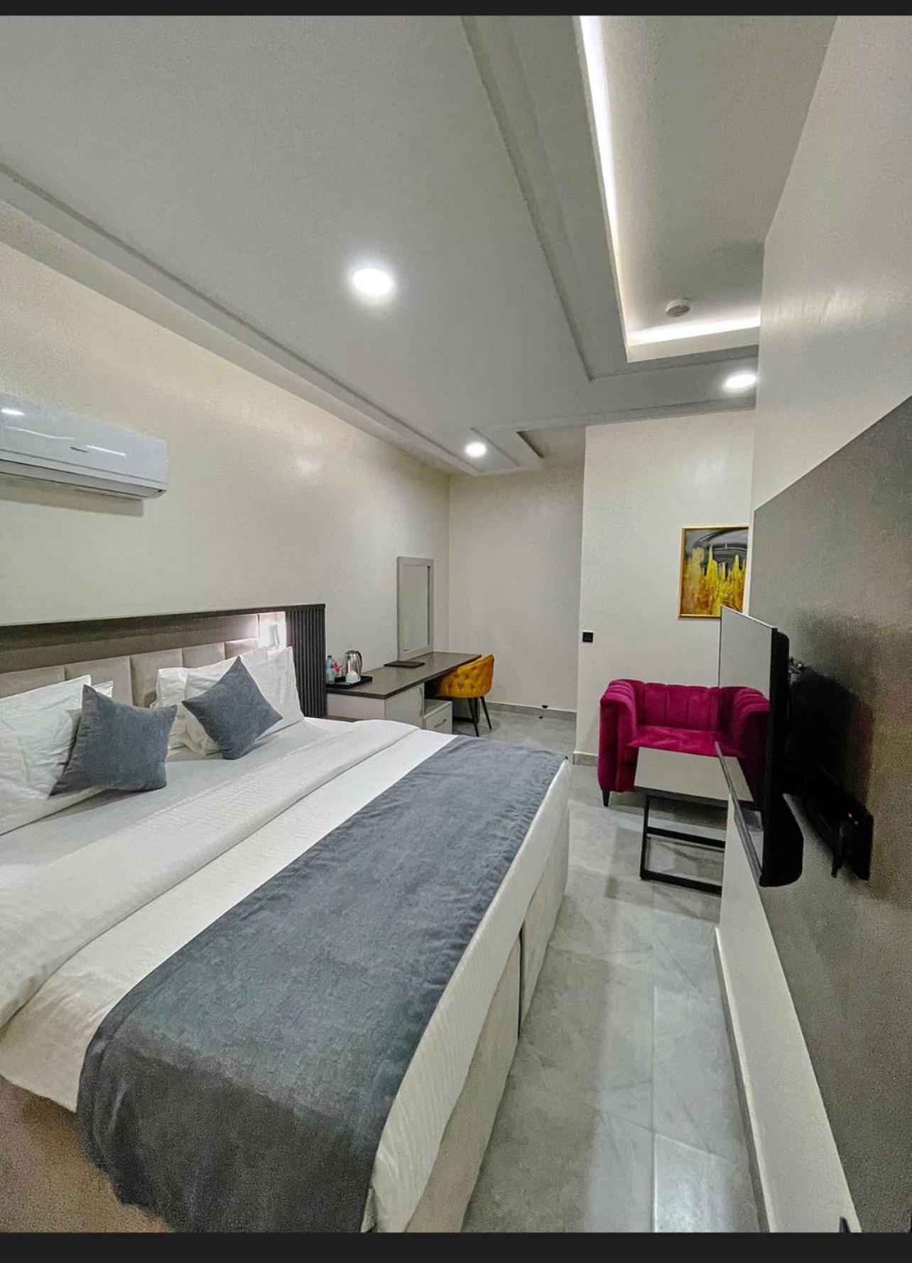 The Mayrock Hotel Abuja Extérieur photo